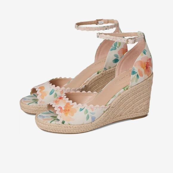Bandolino Shoes - The Bandolino Kendri Floral Wedge Sandal Size 6 BRAND NEW